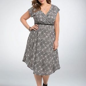 Torrid geometric midi dress